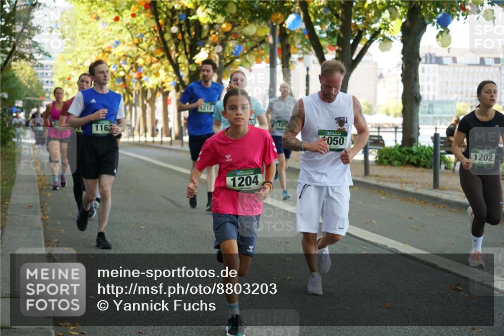 07.09.2025 - BARMER Alsterlauf Yannick Fuchs http://msf.ph/oto/8803203 07.09.2025 11:51:26 Laufen 1163, 1212, 1204, 050, 1202 meine-sportfotos.de