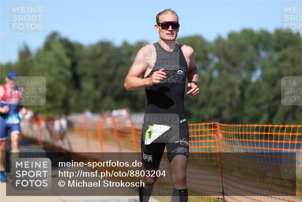 07.09.2025 - 19. Norderstedt Triathlon Michael Strokosch http://msf.ph/oto/8803204 07.09.2025 14:55:22 Laufen 908, 976, 1027 meine-sportfotos.de