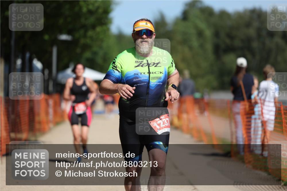07.09.2025 - 19. Norderstedt Triathlon Michael Strokosch http://msf.ph/oto/8803213 07.09.2025 12:34:16 Laufen 1237, 1333, 1368 meine-sportfotos.de
