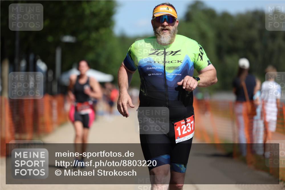 07.09.2025 - 19. Norderstedt Triathlon Michael Strokosch http://msf.ph/oto/8803220 07.09.2025 12:34:17 Laufen 1237, 1333 meine-sportfotos.de