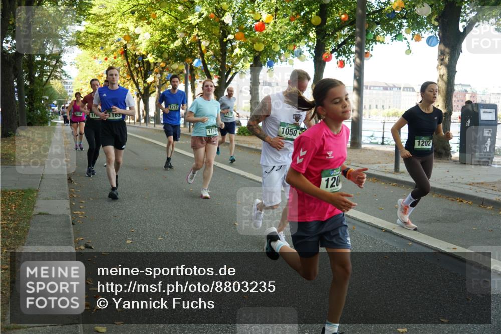 07.09.2025 - BARMER Alsterlauf Yannick Fuchs http://msf.ph/oto/8803235 07.09.2025 11:51:27 Laufen 1266, 116, 1163, 1212, 1179, 1050, 120, 1202 meine-sportfotos.de