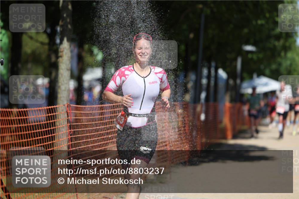 07.09.2025 - 19. Norderstedt Triathlon Michael Strokosch http://msf.ph/oto/8803237 07.09.2025 13:12:28 Laufen 1263 meine-sportfotos.de