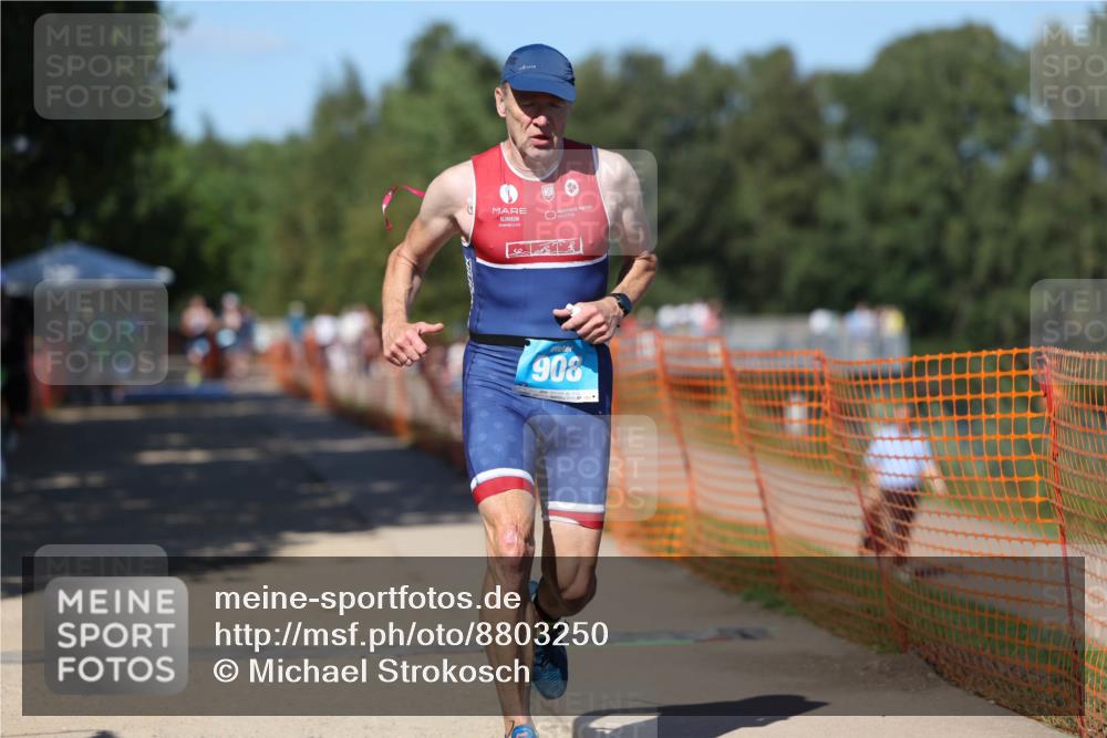 07.09.2025 - 19. Norderstedt Triathlon Michael Strokosch http://msf.ph/oto/8803250 07.09.2025 14:55:24 Laufen 908, 972, 1027 meine-sportfotos.de