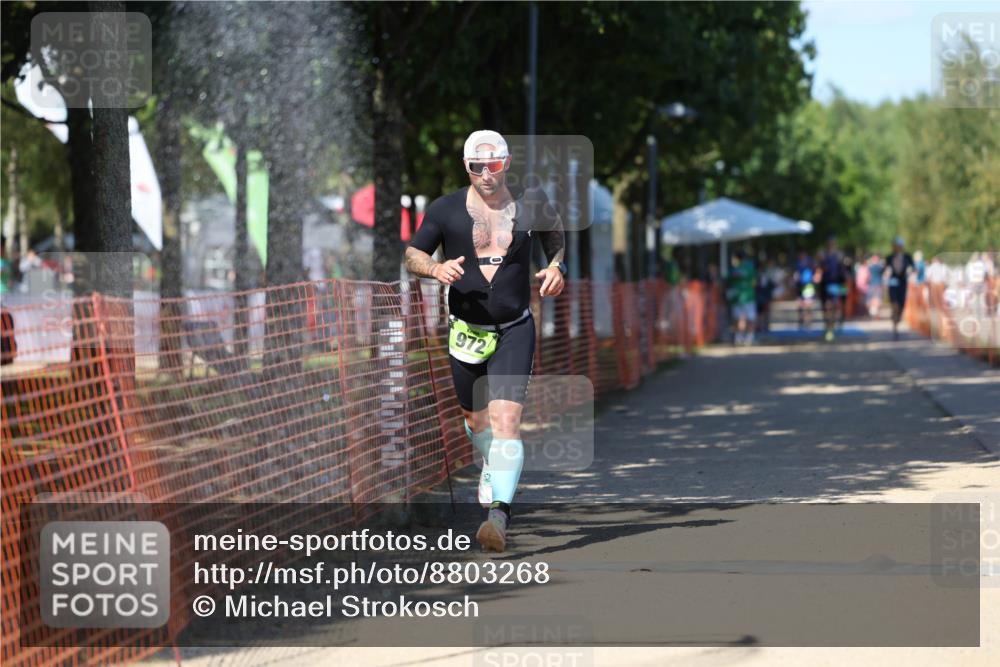 07.09.2025 - 19. Norderstedt Triathlon Michael Strokosch http://msf.ph/oto/8803268 07.09.2025 14:55:30 Laufen 972 meine-sportfotos.de