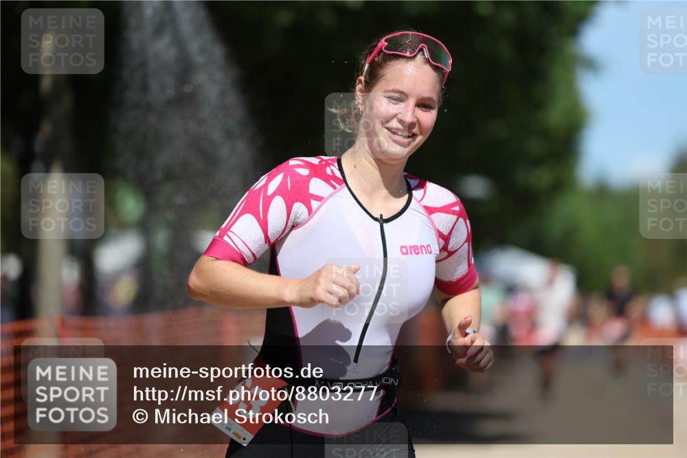 07.09.2025 - 19. Norderstedt Triathlon Michael Strokosch http://msf.ph/oto/8803277 07.09.2025 13:12:29 Laufen 1230, 1263 meine-sportfotos.de