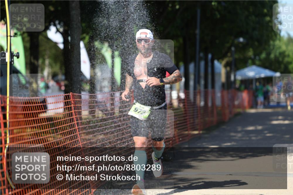 07.09.2025 - 19. Norderstedt Triathlon Michael Strokosch http://msf.ph/oto/8803289 07.09.2025 14:55:31 Laufen 972 meine-sportfotos.de