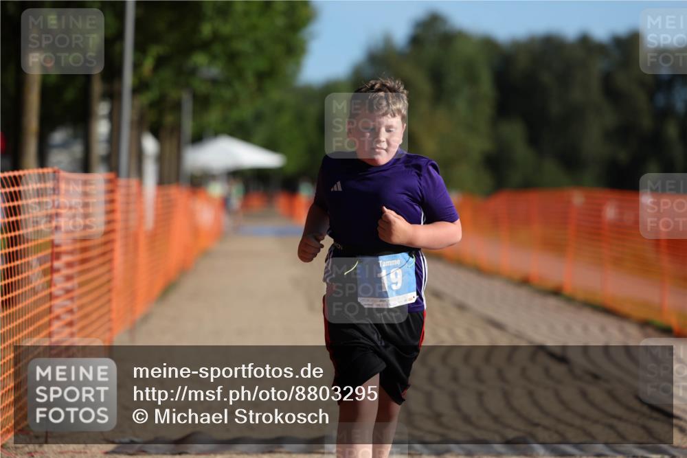 07.09.2025 - 19. Norderstedt Triathlon Michael Strokosch http://msf.ph/oto/8803295 07.09.2025 09:21:17 Laufen 19 meine-sportfotos.de
