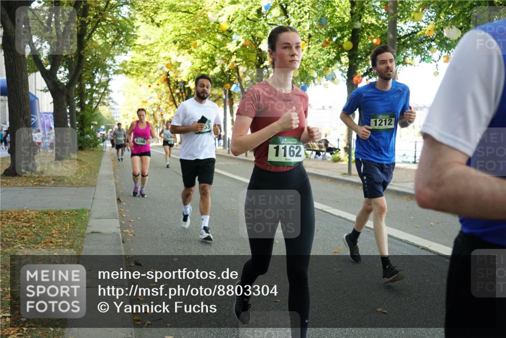 07.09.2025 - BARMER Alsterlauf Yannick Fuchs http://msf.ph/oto/8803304 07.09.2025 11:51:30 Laufen 8266, 36, 1162, 1212 meine-sportfotos.de
