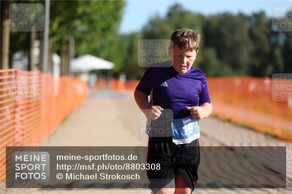 07.09.2025 - 19. Norderstedt Triathlon Michael Strokosch http://msf.ph/oto/8803308 07.09.2025 09:21:17 Laufen 19 meine-sportfotos.de