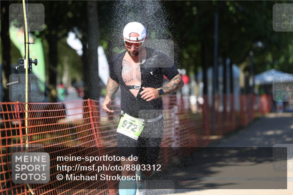 07.09.2025 - 19. Norderstedt Triathlon Michael Strokosch http://msf.ph/oto/8803312 07.09.2025 14:55:31 Laufen 972 meine-sportfotos.de