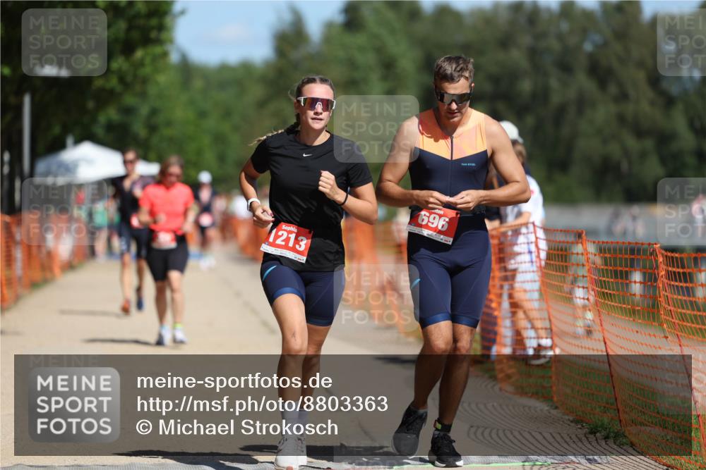 07.09.2025 - 19. Norderstedt Triathlon Michael Strokosch http://msf.ph/oto/8803363 07.09.2025 12:34:29 Laufen 696, 803, 1213, 1233 meine-sportfotos.de
