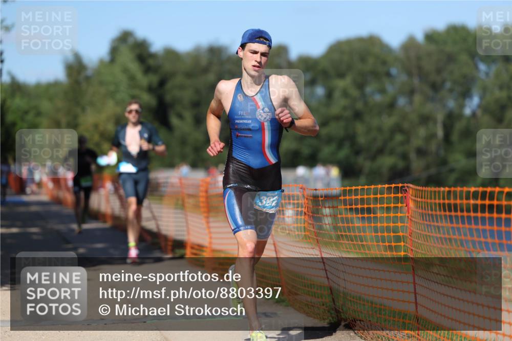 07.09.2025 - 19. Norderstedt Triathlon Michael Strokosch http://msf.ph/oto/8803397 07.09.2025 14:55:42 Laufen 392, 876, 1026 meine-sportfotos.de