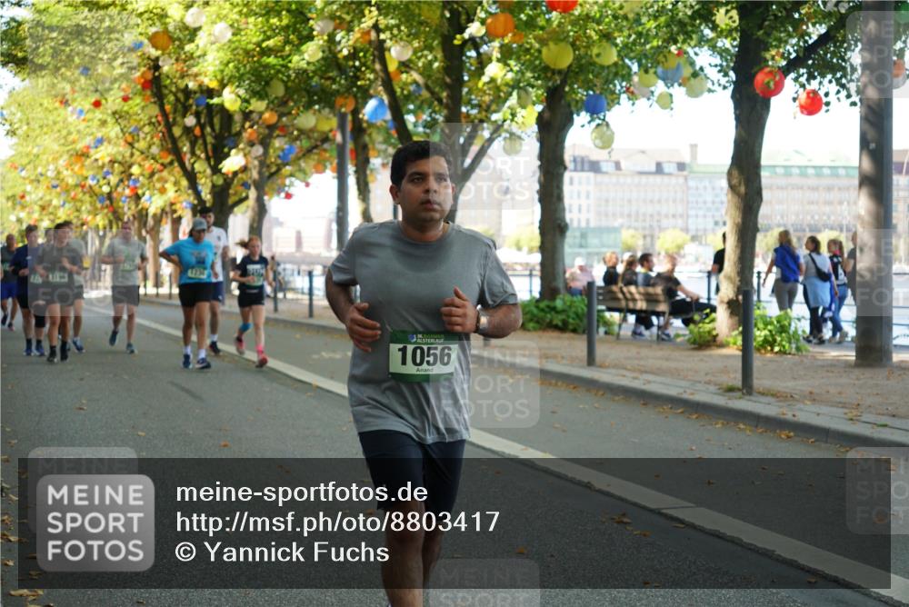 07.09.2025 - BARMER Alsterlauf Yannick Fuchs http://msf.ph/oto/8803417 07.09.2025 11:51:37 Laufen 8, 1056 meine-sportfotos.de