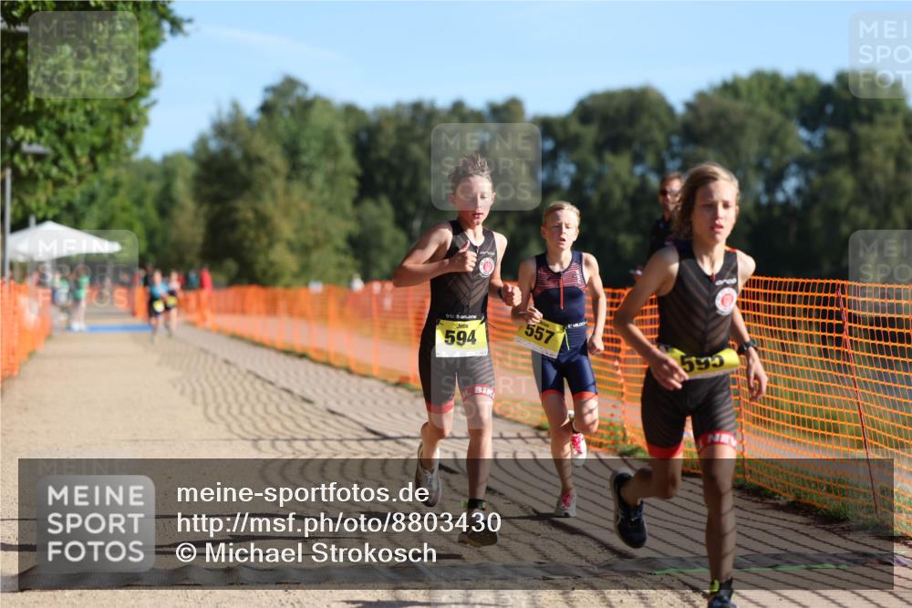 07.09.2025 - 19. Norderstedt Triathlon Michael Strokosch http://msf.ph/oto/8803430 07.09.2025 09:42:37 Laufen 557, 594, 595, 600 meine-sportfotos.de