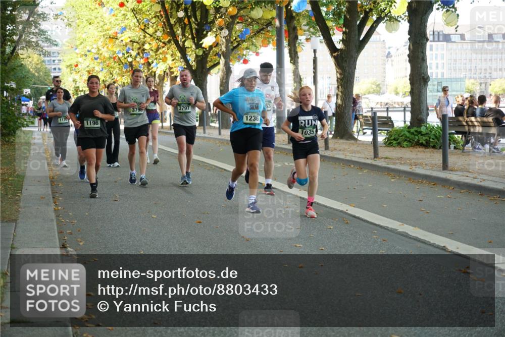 07.09.2025 - BARMER Alsterlauf Yannick Fuchs http://msf.ph/oto/8803433 07.09.2025 11:51:39 Laufen 1200, 3798, 3797, 5, 1176, 1236, 1196, 2, 53, 2024, 1035 meine-sportfotos.de