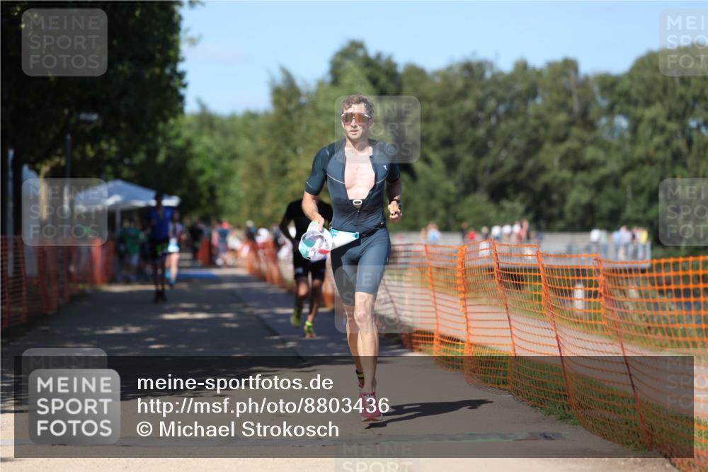 07.09.2025 - 19. Norderstedt Triathlon Michael Strokosch http://msf.ph/oto/8803436 07.09.2025 14:55:44 Laufen 392, 876, 1026 meine-sportfotos.de