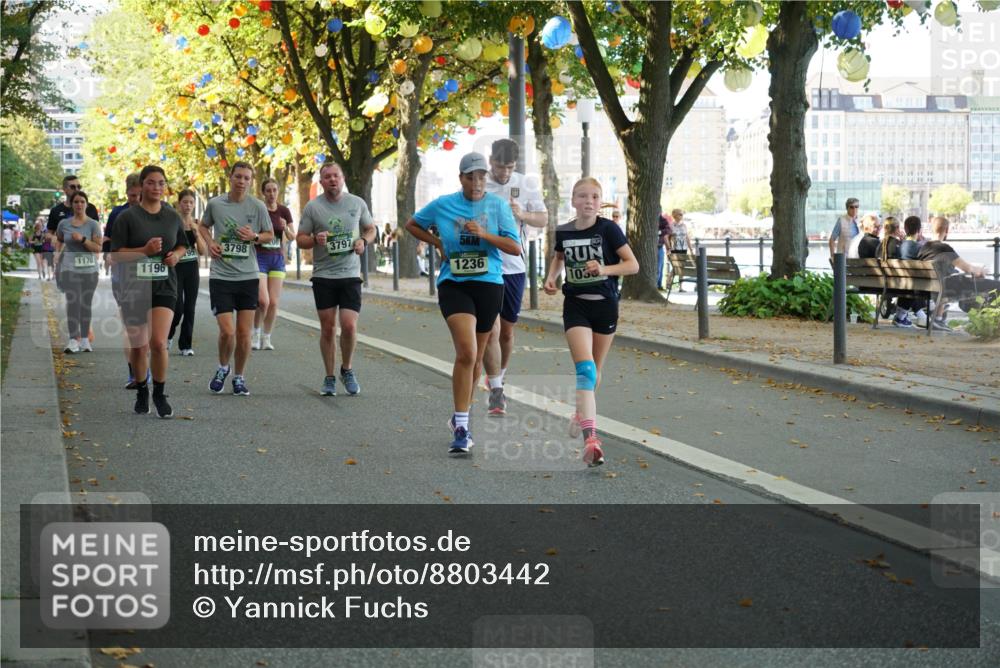 07.09.2025 - BARMER Alsterlauf Yannick Fuchs http://msf.ph/oto/8803442 07.09.2025 11:51:39 Laufen 714, 3798, 00, 3797, 1170, 5, 1196, 1236, 105 meine-sportfotos.de