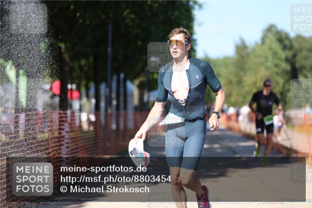 07.09.2025 - 19. Norderstedt Triathlon Michael Strokosch http://msf.ph/oto/8803454 07.09.2025 14:55:45 Laufen 392, 876, 1009, 1026 meine-sportfotos.de