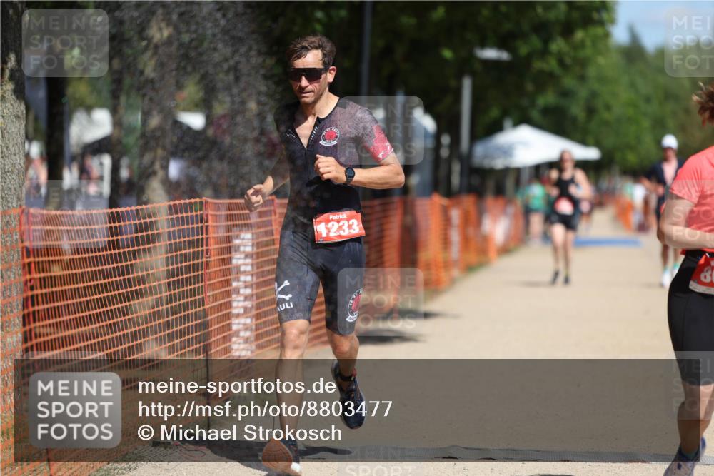 07.09.2025 - 19. Norderstedt Triathlon Michael Strokosch http://msf.ph/oto/8803477 07.09.2025 12:34:35 Laufen 226, 803, 1233 meine-sportfotos.de