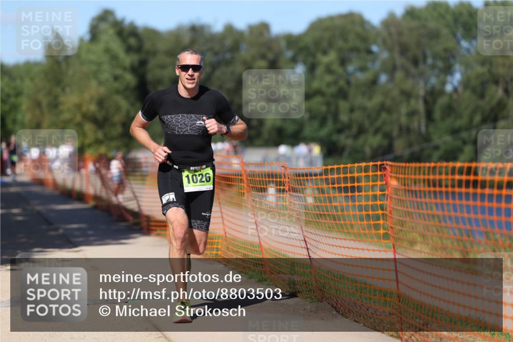 07.09.2025 - 19. Norderstedt Triathlon Michael Strokosch http://msf.ph/oto/8803503 07.09.2025 14:55:48 Laufen 876, 1009, 1026 meine-sportfotos.de