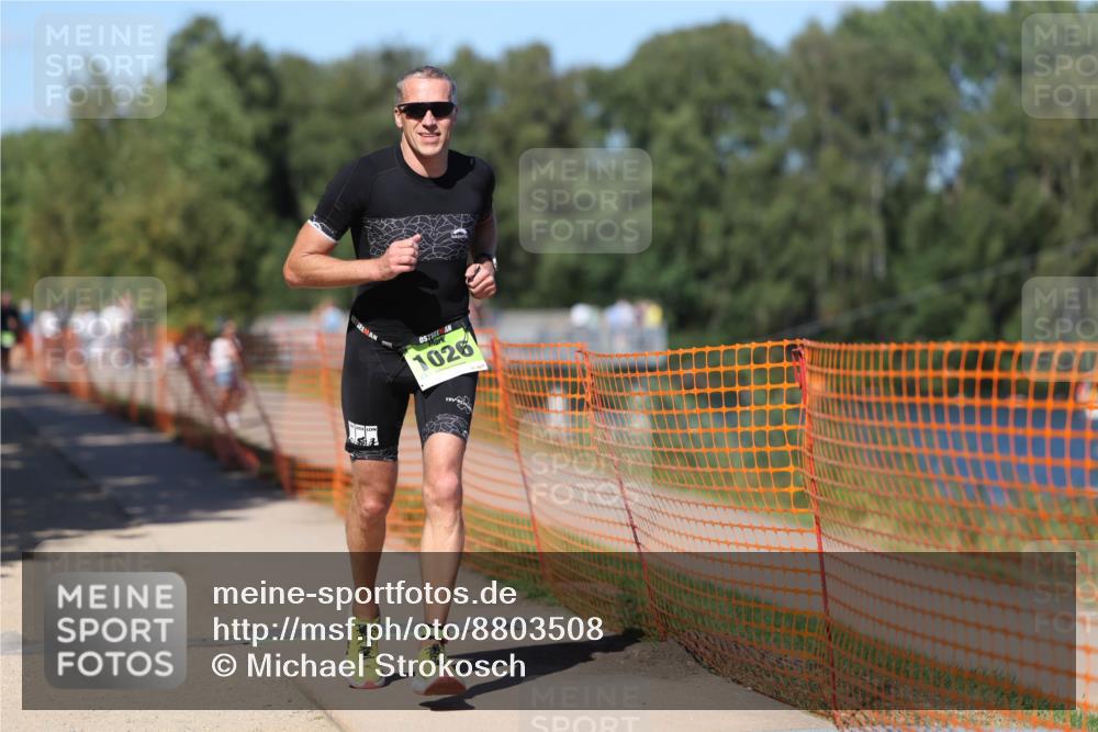 07.09.2025 - 19. Norderstedt Triathlon Michael Strokosch http://msf.ph/oto/8803508 07.09.2025 14:55:49 Laufen 876, 1009, 1026 meine-sportfotos.de