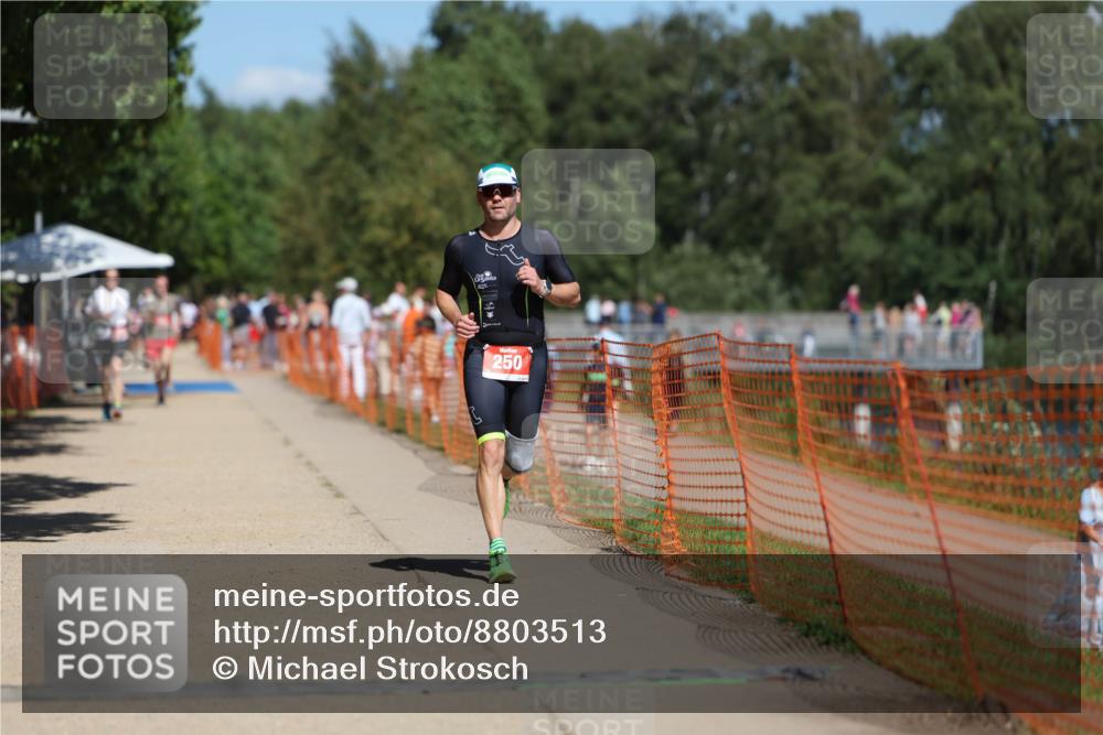07.09.2025 - 19. Norderstedt Triathlon Michael Strokosch http://msf.ph/oto/8803513 07.09.2025 13:12:58 Laufen 250 meine-sportfotos.de