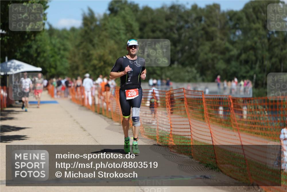 07.09.2025 - 19. Norderstedt Triathlon Michael Strokosch http://msf.ph/oto/8803519 07.09.2025 13:12:59 Laufen 250 meine-sportfotos.de