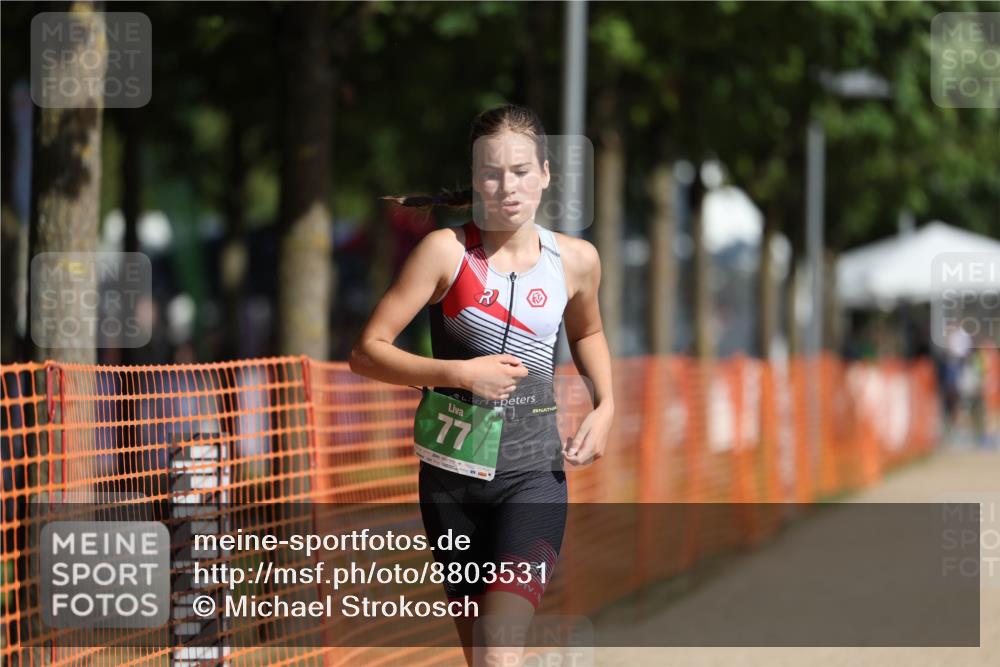 07.09.2025 - 19. Norderstedt Triathlon Michael Strokosch http://msf.ph/oto/8803531 07.09.2025 11:02:03 Laufen 77 meine-sportfotos.de