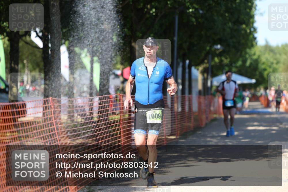 07.09.2025 - 19. Norderstedt Triathlon Michael Strokosch http://msf.ph/oto/8803542 07.09.2025 14:55:53 Laufen 863, 1009, 1026 meine-sportfotos.de