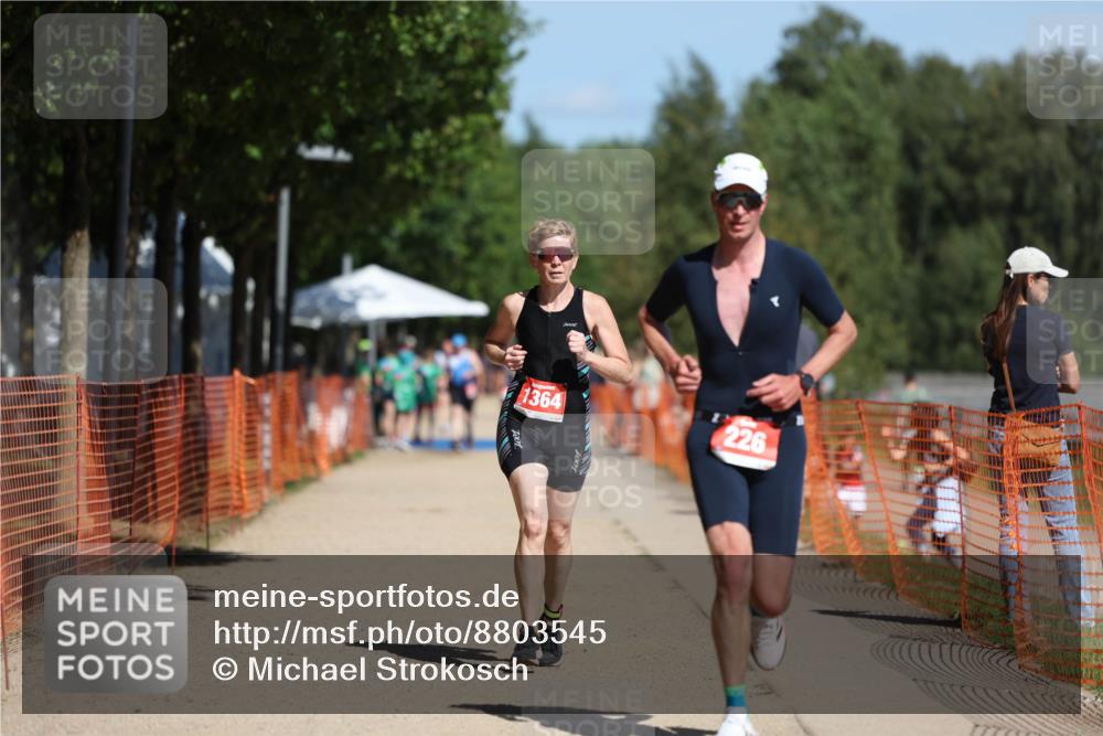 07.09.2025 - 19. Norderstedt Triathlon Michael Strokosch http://msf.ph/oto/8803545 07.09.2025 12:34:41 Laufen 226, 1364 meine-sportfotos.de