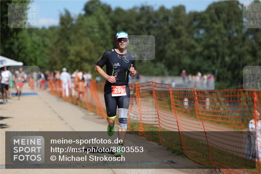 07.09.2025 - 19. Norderstedt Triathlon Michael Strokosch http://msf.ph/oto/8803553 07.09.2025 13:12:59 Laufen 250 meine-sportfotos.de