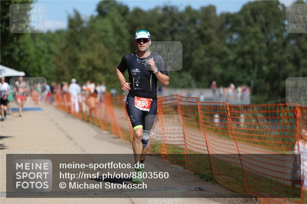 07.09.2025 - 19. Norderstedt Triathlon Michael Strokosch http://msf.ph/oto/8803560 07.09.2025 13:13:00 Laufen 250 meine-sportfotos.de