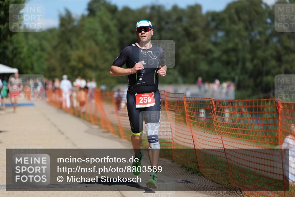 07.09.2025 - 19. Norderstedt Triathlon Michael Strokosch http://msf.ph/oto/8803569 07.09.2025 13:13:00 Laufen 250 meine-sportfotos.de