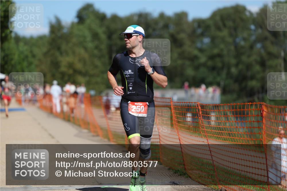 07.09.2025 - 19. Norderstedt Triathlon Michael Strokosch http://msf.ph/oto/8803577 07.09.2025 13:13:00 Laufen 250 meine-sportfotos.de