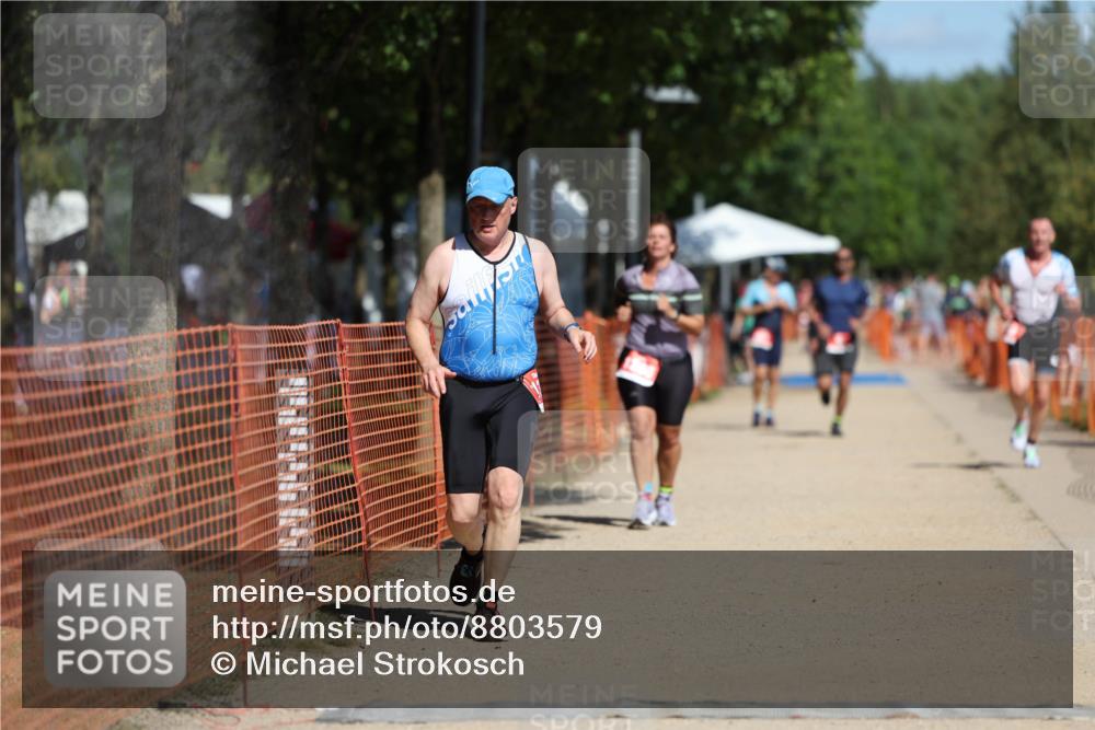 07.09.2025 - 19. Norderstedt Triathlon Michael Strokosch http://msf.ph/oto/8803579 07.09.2025 12:35:02 Laufen 838, 1286, 1371 meine-sportfotos.de
