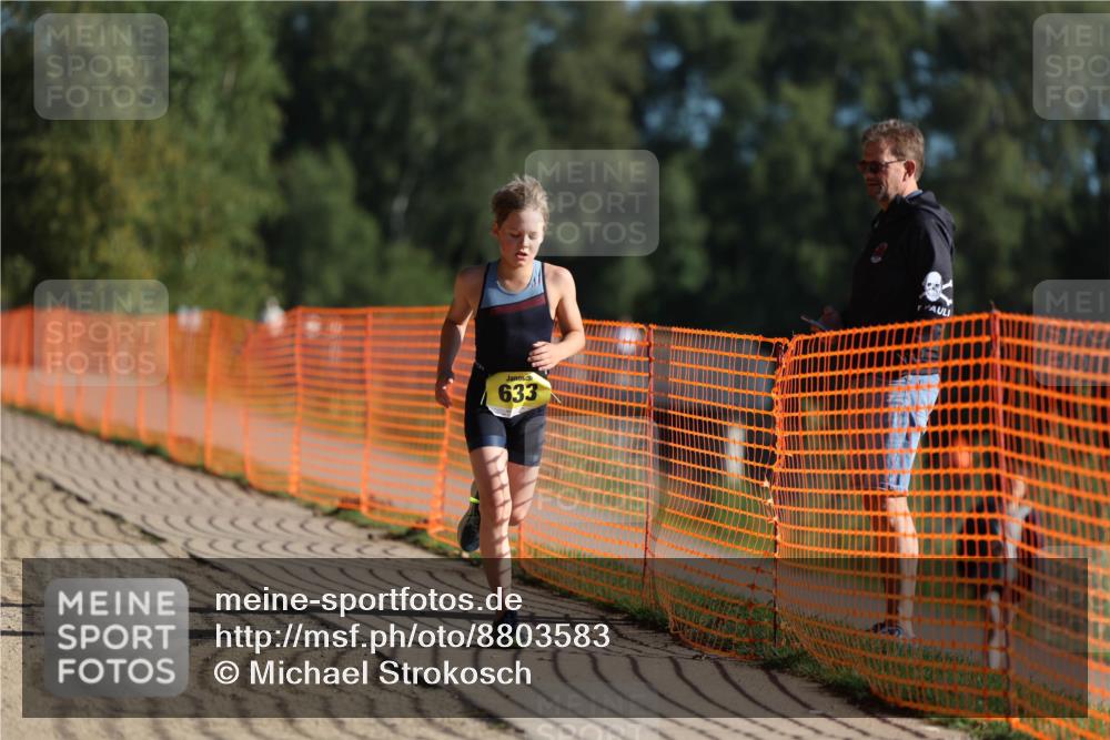 07.09.2025 - 19. Norderstedt Triathlon Michael Strokosch http://msf.ph/oto/8803583 07.09.2025 09:42:49 Laufen 604, 633 meine-sportfotos.de