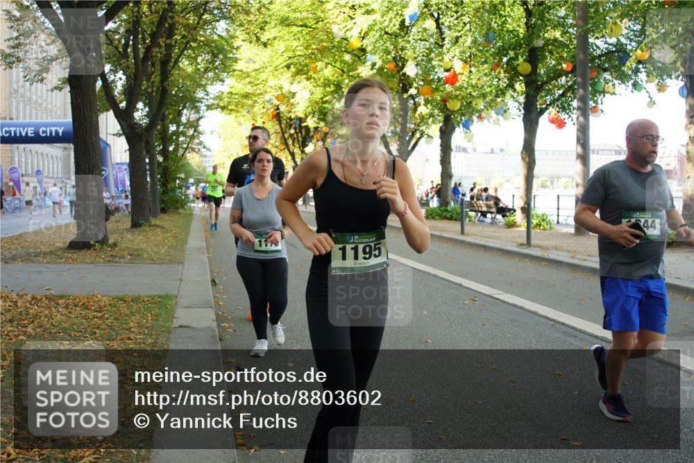 07.09.2025 - BARMER Alsterlauf Yannick Fuchs http://msf.ph/oto/8803602 07.09.2025 11:51:47 Laufen 1170, 36, 1195, 44 meine-sportfotos.de