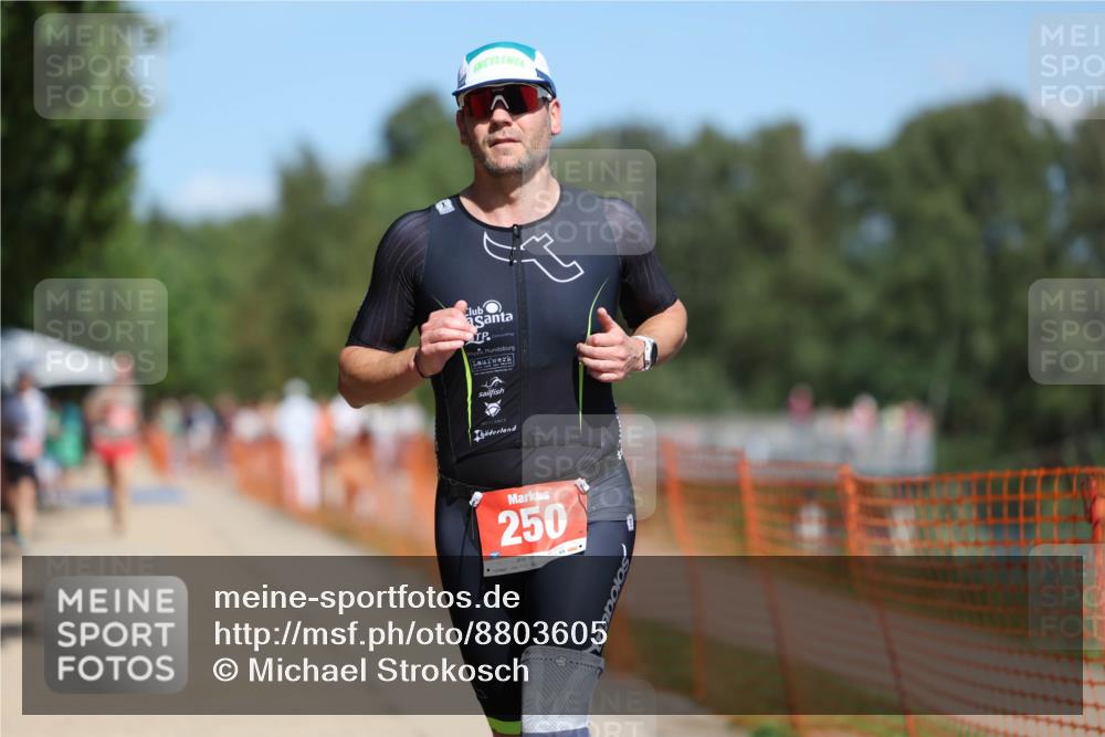 07.09.2025 - 19. Norderstedt Triathlon Michael Strokosch http://msf.ph/oto/8803605 07.09.2025 13:13:01 Laufen 250 meine-sportfotos.de