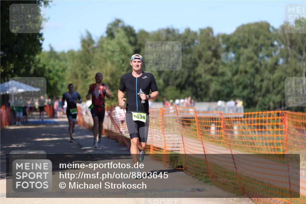 07.09.2025 - 19. Norderstedt Triathlon Michael Strokosch http://msf.ph/oto/8803645 07.09.2025 14:56:07 Laufen 961, 990, 1036 meine-sportfotos.de