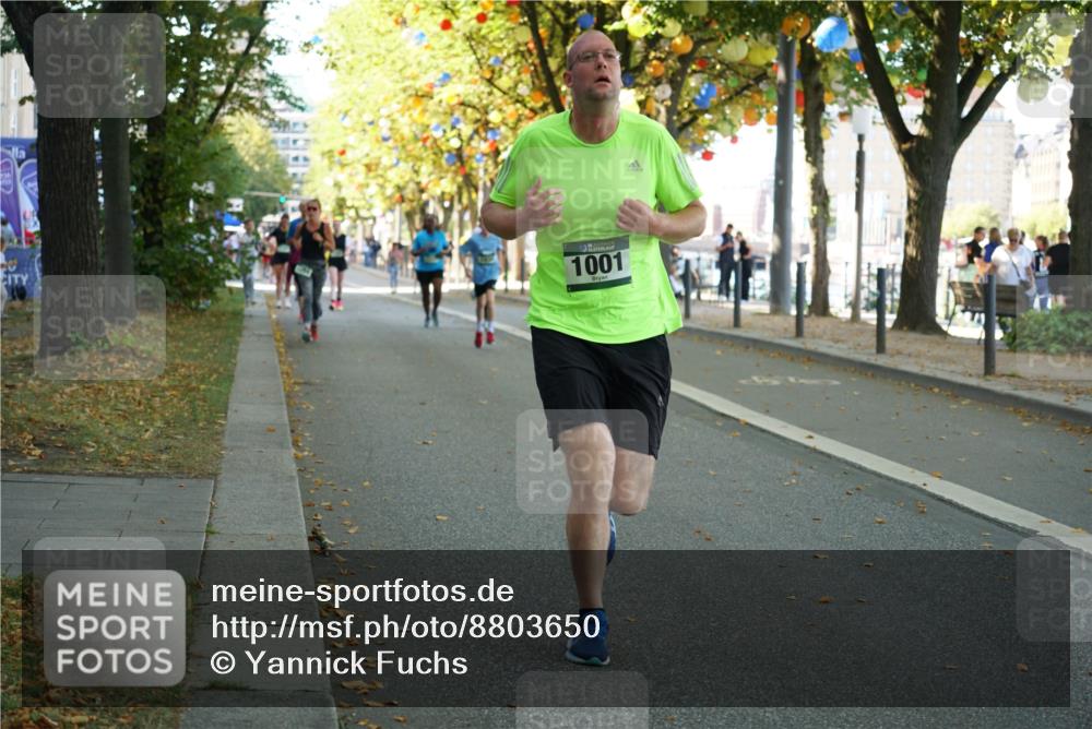 07.09.2025 - BARMER Alsterlauf Yannick Fuchs http://msf.ph/oto/8803650 07.09.2025 11:51:51 Laufen 1001 meine-sportfotos.de
