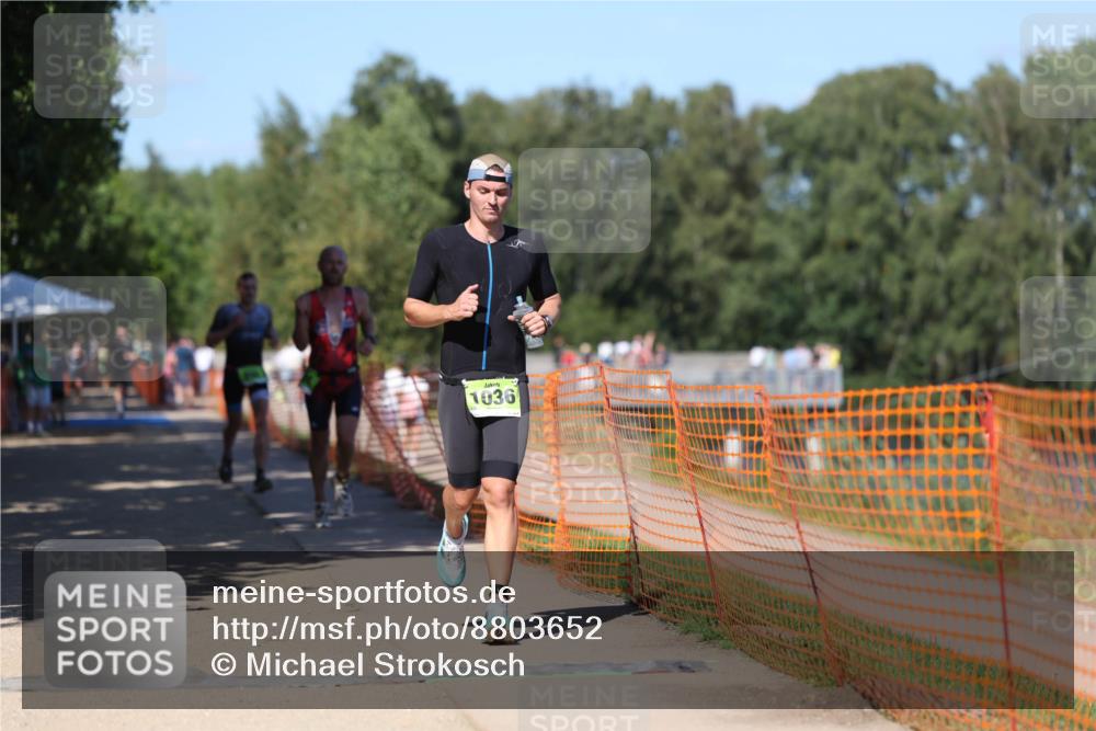 07.09.2025 - 19. Norderstedt Triathlon Michael Strokosch http://msf.ph/oto/8803652 07.09.2025 14:56:08 Laufen 961, 990, 1036 meine-sportfotos.de