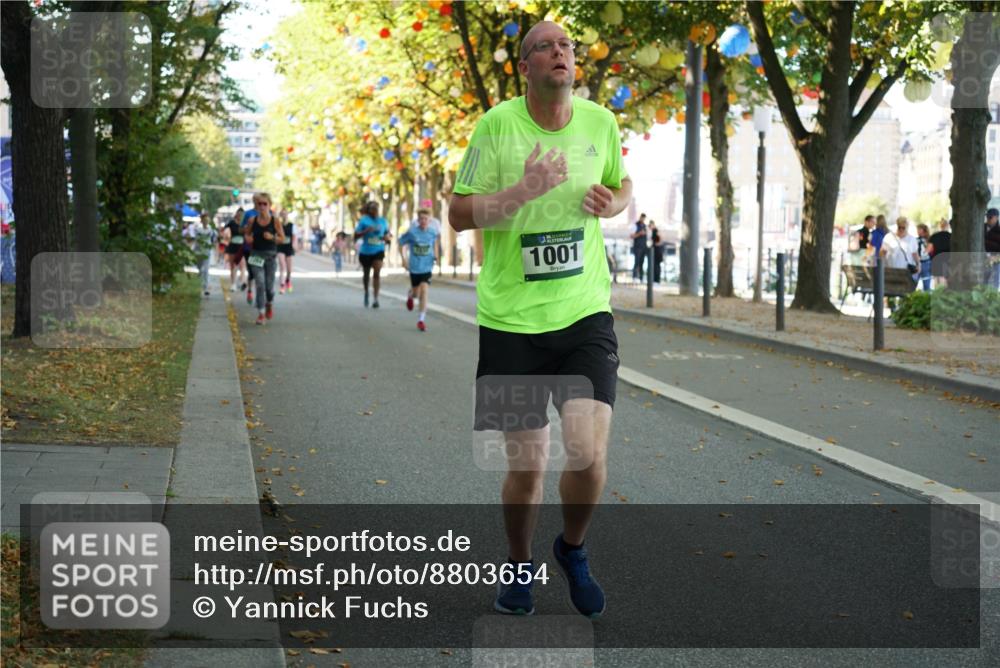 07.09.2025 - BARMER Alsterlauf Yannick Fuchs http://msf.ph/oto/8803654 07.09.2025 11:51:51 Laufen 1001 meine-sportfotos.de