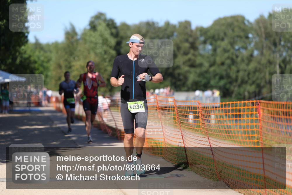 07.09.2025 - 19. Norderstedt Triathlon Michael Strokosch http://msf.ph/oto/8803664 07.09.2025 14:56:08 Laufen 961, 990, 1036 meine-sportfotos.de