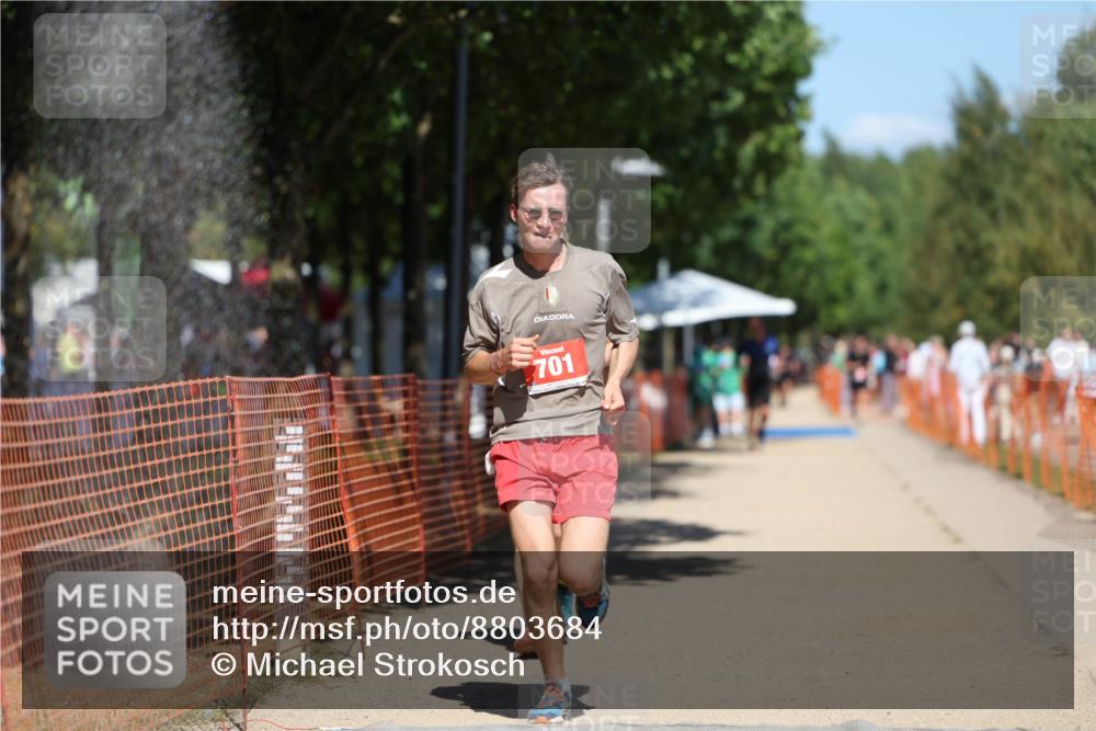 07.09.2025 - 19. Norderstedt Triathlon Michael Strokosch http://msf.ph/oto/8803684 07.09.2025 13:13:10 Laufen 701, 1362 meine-sportfotos.de