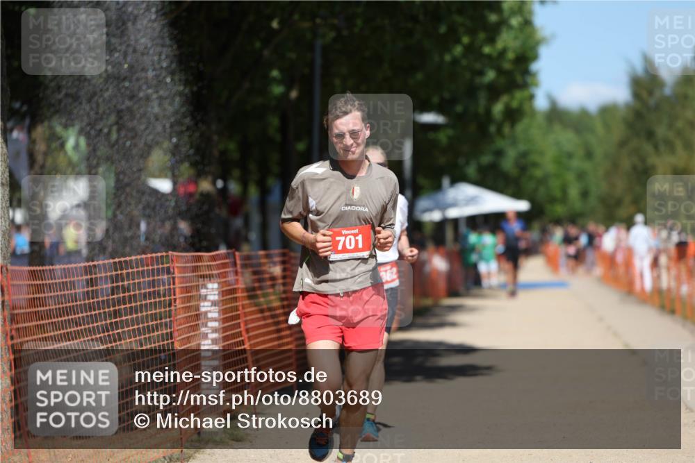 07.09.2025 - 19. Norderstedt Triathlon Michael Strokosch http://msf.ph/oto/8803689 07.09.2025 13:13:10 Laufen 701, 1362 meine-sportfotos.de