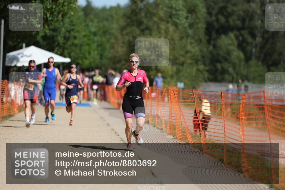 07.09.2025 - 19. Norderstedt Triathlon Michael Strokosch http://msf.ph/oto/8803692 07.09.2025 12:05:25 Laufen 155, 1181, 1193 meine-sportfotos.de
