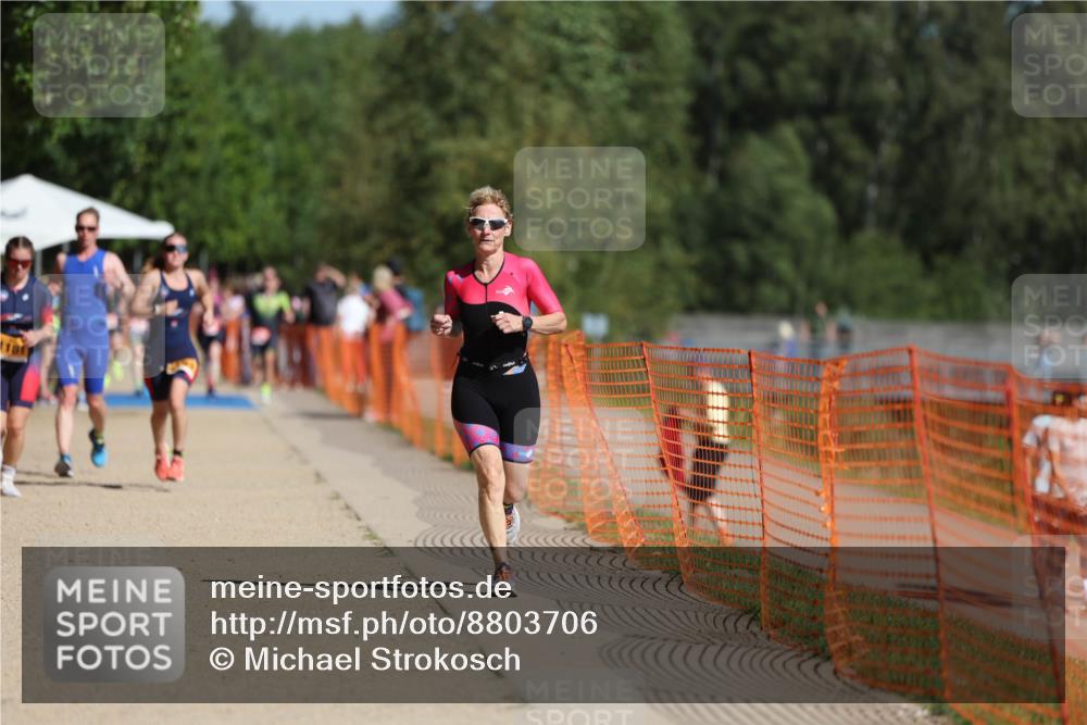 07.09.2025 - 19. Norderstedt Triathlon Michael Strokosch http://msf.ph/oto/8803706 07.09.2025 12:05:26 Laufen 155, 1181, 1193 meine-sportfotos.de