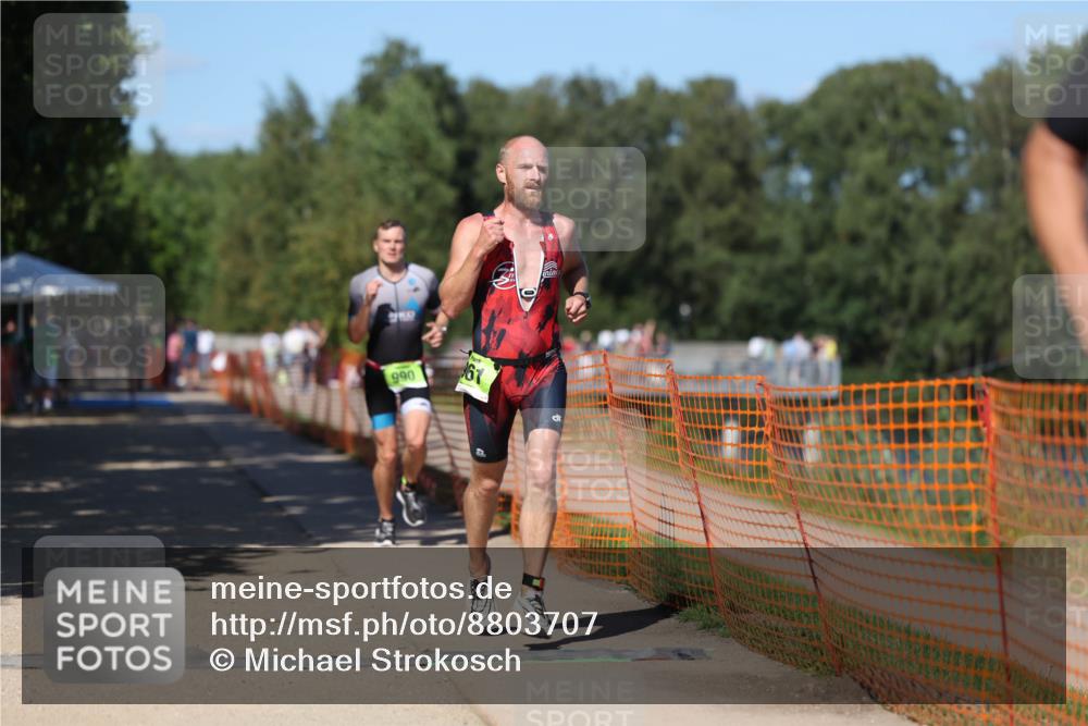 07.09.2025 - 19. Norderstedt Triathlon Michael Strokosch http://msf.ph/oto/8803707 07.09.2025 14:56:11 Laufen 961, 990, 1036 meine-sportfotos.de