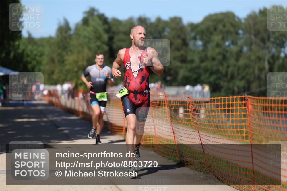 07.09.2025 - 19. Norderstedt Triathlon Michael Strokosch http://msf.ph/oto/8803720 07.09.2025 14:56:11 Laufen 961, 990, 1036 meine-sportfotos.de