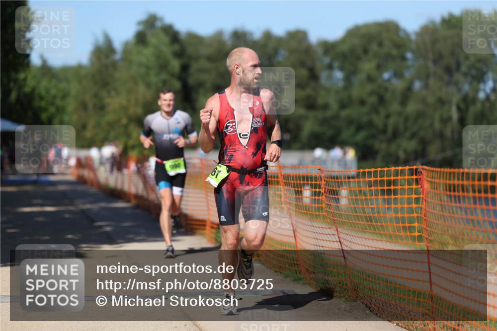 07.09.2025 - 19. Norderstedt Triathlon Michael Strokosch http://msf.ph/oto/8803725 07.09.2025 14:56:11 Laufen 961, 990, 1036 meine-sportfotos.de